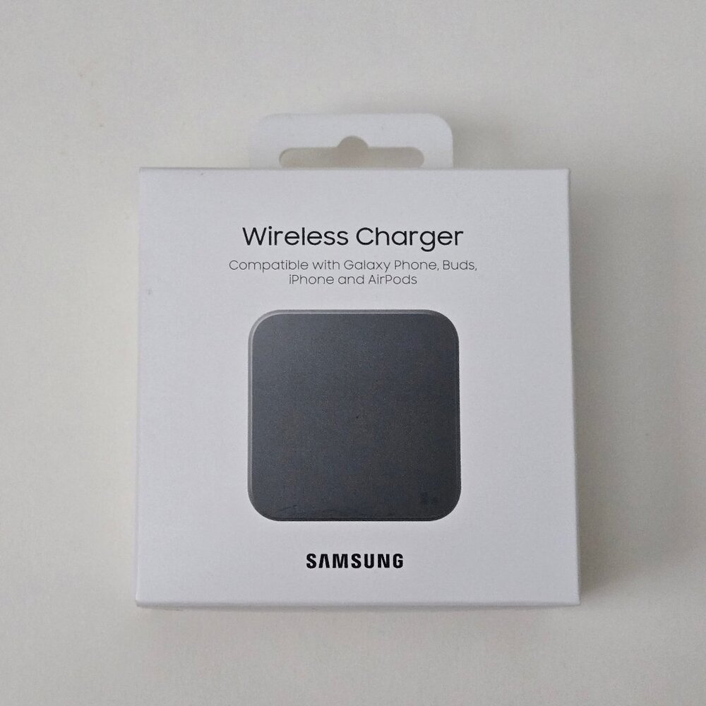 Samsung Wireless Charger 9W Fast Charge Pad Model EP-P1300